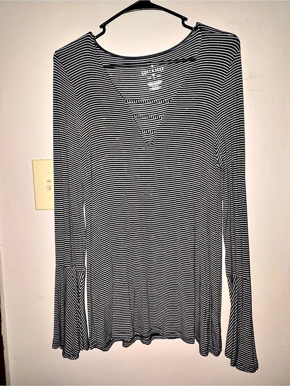 American Eagle Soft & Sexy Striped Long Sleeve Top in Black & White Large